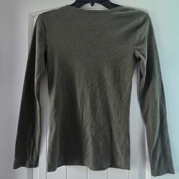 NWOT Tommy Hilfiger Olive Long Sleeve Top - Picture 7 of 8